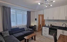 Old Town Luxury Apartment